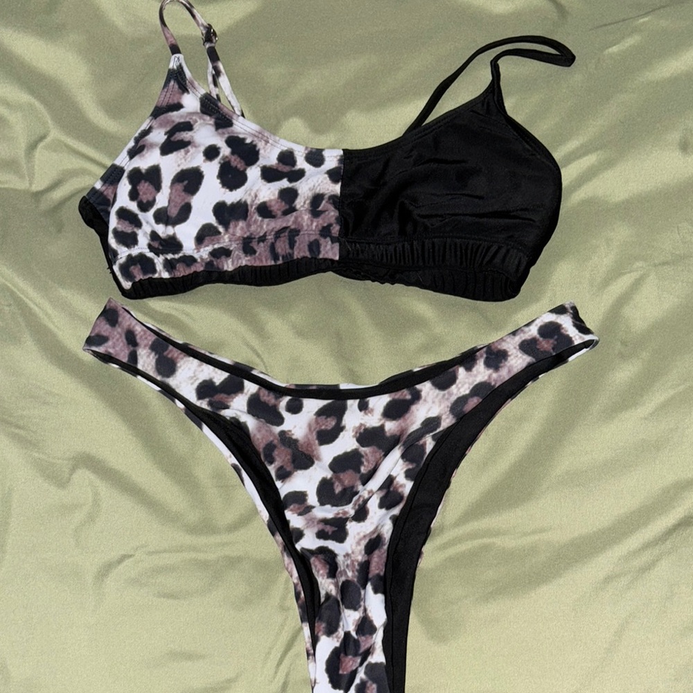 Leopard Print and Black Women's Bikini Set